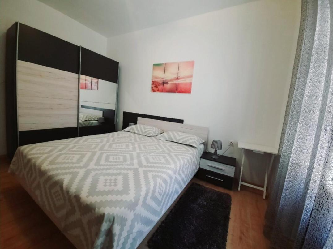 Apartment Nena Near The City Center With Free Parking Πούλα Εξωτερικό φωτογραφία