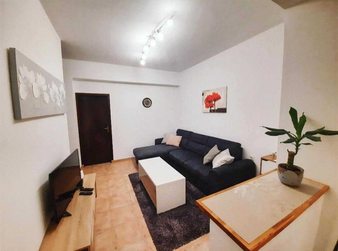 Apartment Nena Near The City Center With Free Parking Πούλα Εξωτερικό φωτογραφία